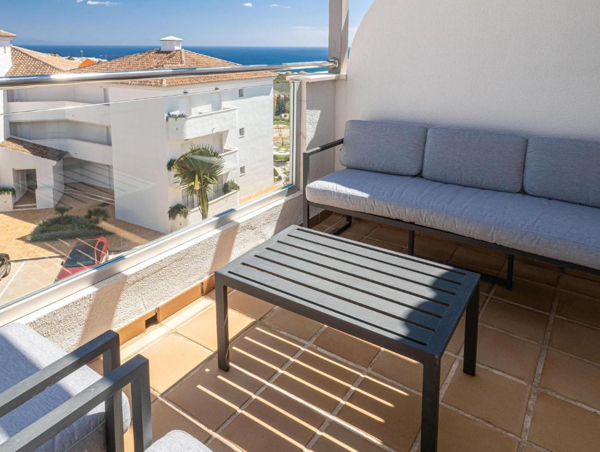 Small Oasis 2375 Sea View Манилва Экстерьер фото